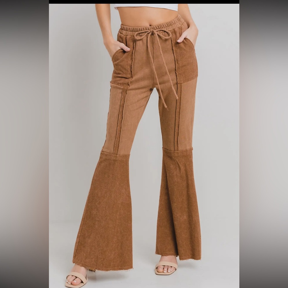 02 Mineral Washed Flared Sweat Pant